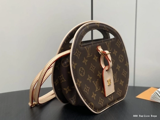 Aaa replica ru LOUIS Around VUITTON Me PM 0729